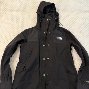 The North Face Women’s Goretex Retro 1990 Mountain Jacket